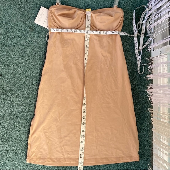 Calvin Klein Nude Hidden Wire Chemise NWT Size Small - Picture 15 of 17